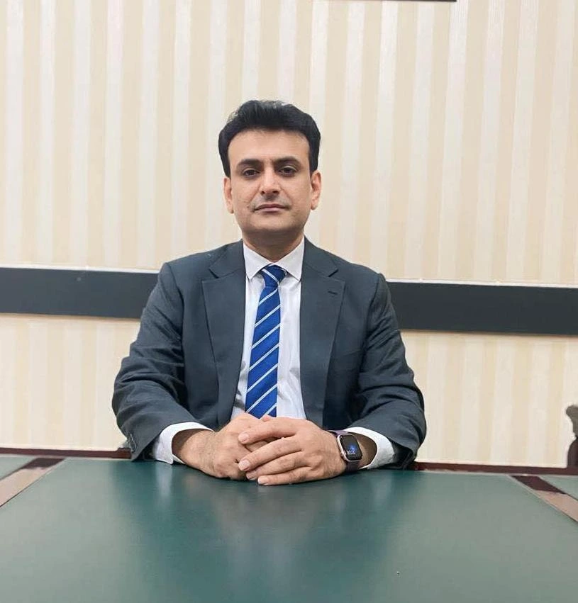 Tariq Manzoor